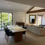 Boxwood Ixl Luxe Hobart Waterfront Apartment
